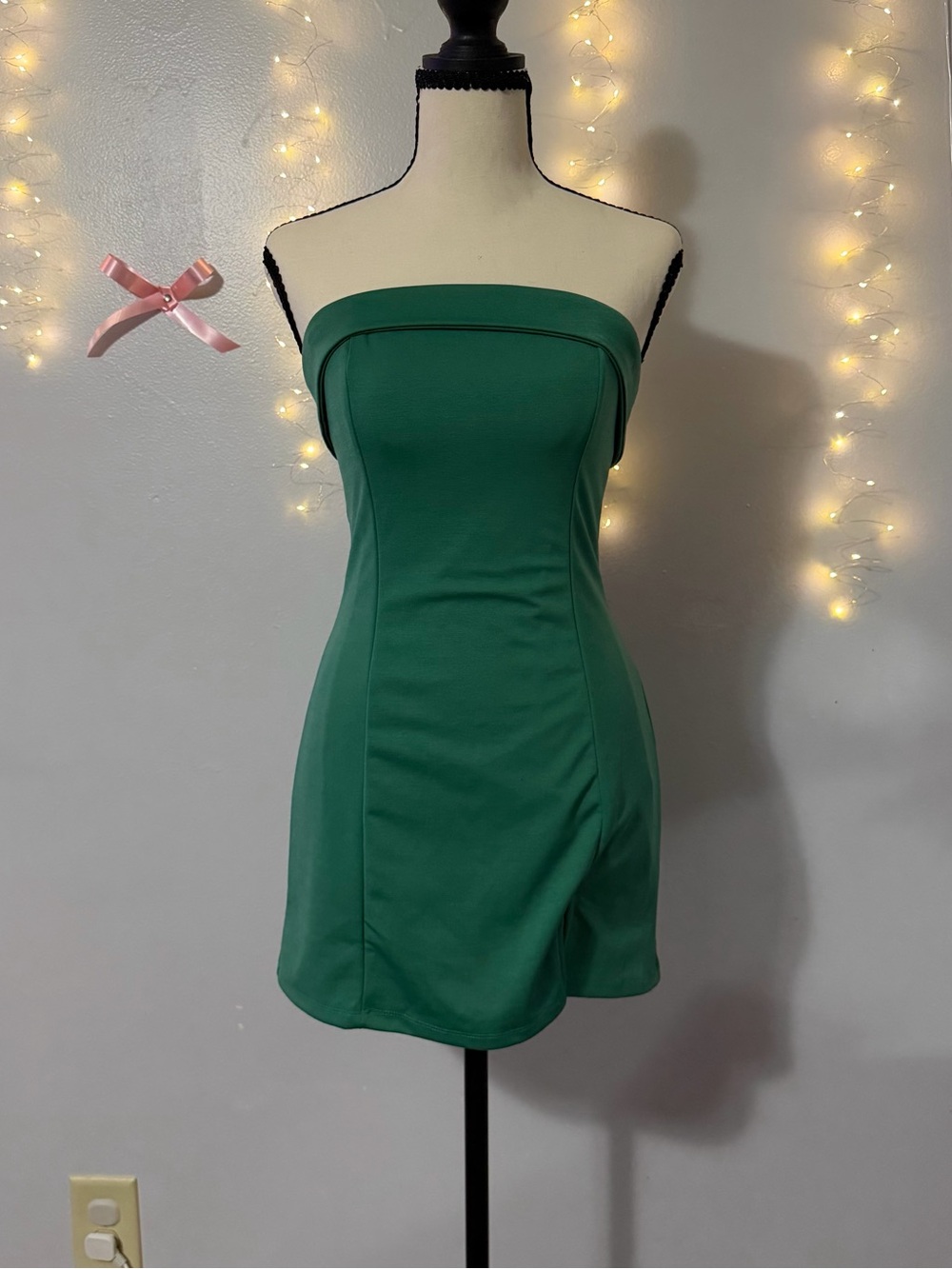 Kendall & Kylie Strapless Emerald Green Bodycon Dress